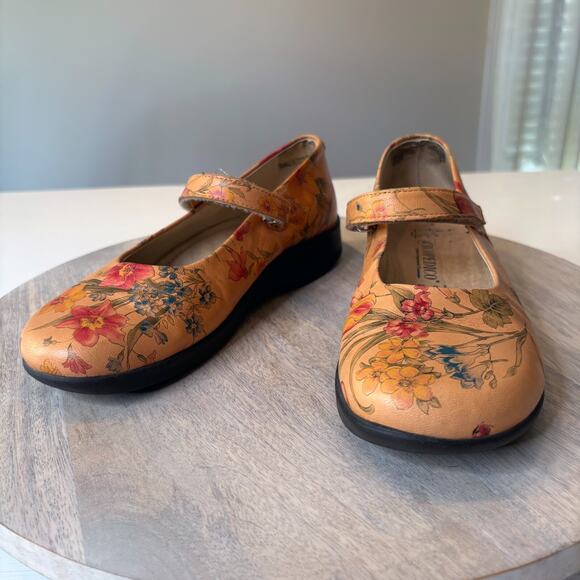 Arcopedico Women's Slip on Leather Floral Comfort Ballet Flats EU 38 / US 8 - Picture 1 of 13